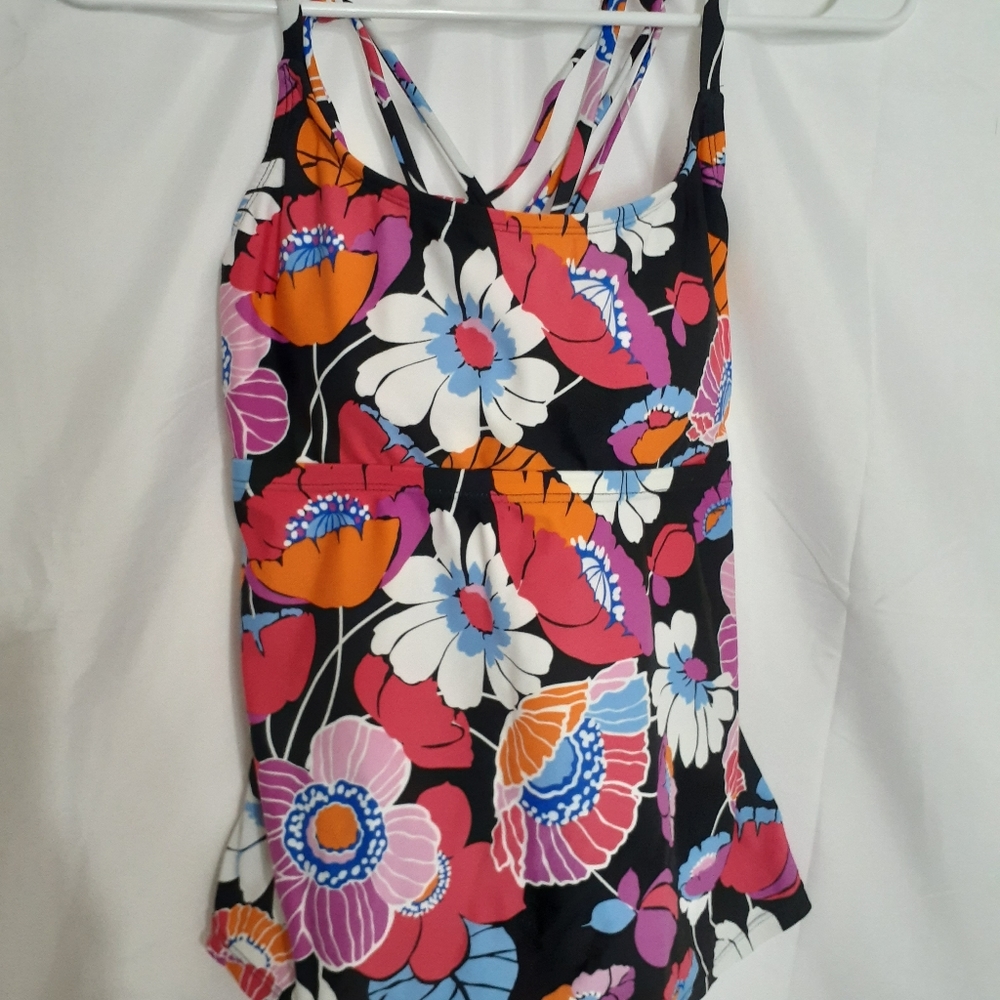 ISLAND ESCAPE SWIM TOP